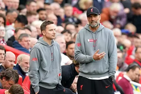 المساعد السابق لكلوب ينضم إلى مانشستر سيتي